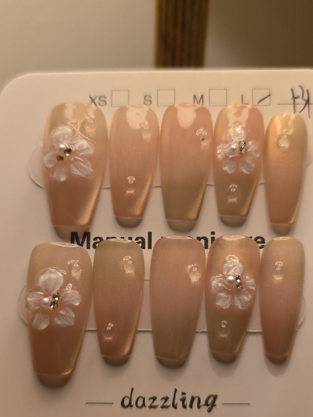 Pearl Press-On Nails with 3D Floral Accents Size Large